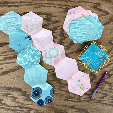 How To English Paper Piecing In 2020 Hexagon Quilt Tutorial English