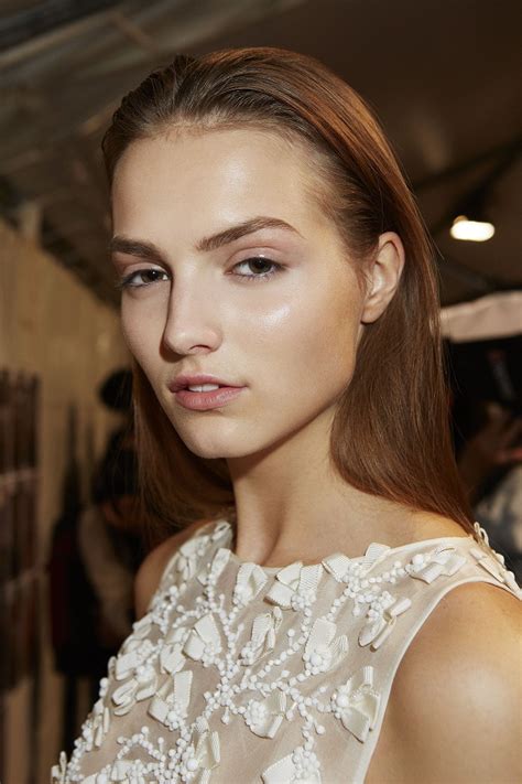 La coiffure du jour le Nude Shiny par L Oréal Professionnel La beauté selon une Parisienne