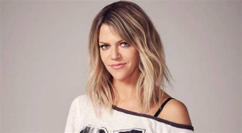 Kaitlin Olson Net Worth - Celebrity Biography, Profile and Income