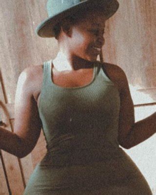 Sexy Slim Thick Wide Hip Big Booty Pear Yolaan Porn Pictures Xxx Photos Sex Images