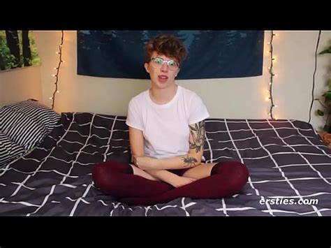 Sweet Petite Margo Se Masturba En Medias Sexys XVIDEOS