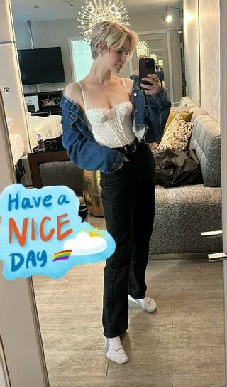 KallmeKris Kriscollins Nude OnlyFans NudoStar TV