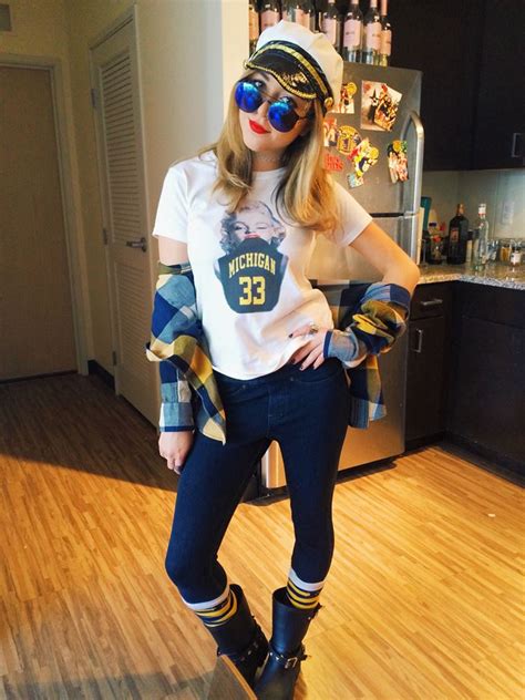 Sailor Girl Porn Pic