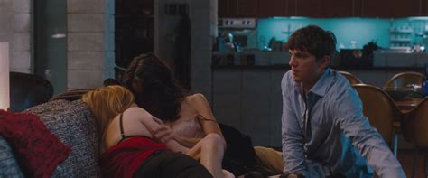 Naked Abby Elliott In No Strings Attached