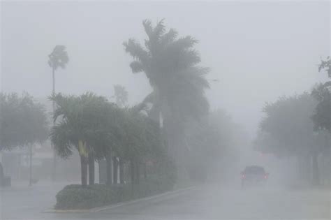 L Uragano Milton Travolge La Florida Ci Sono I Primi Morti Oltre