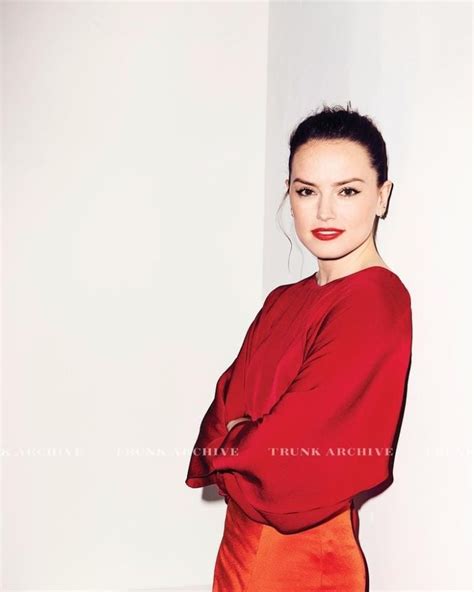 50 Hot Daisy Ridley Bikini Photos 12thBlog