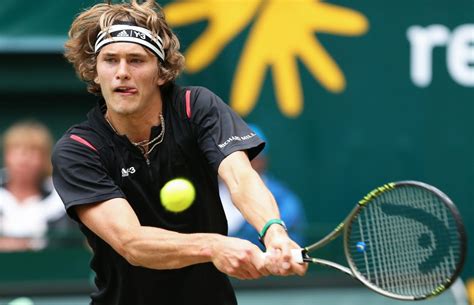 Александър Зверев дебютира с победа в Лондон - Flashnews