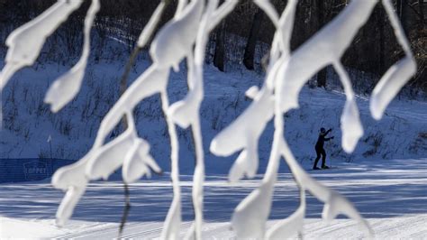 Winter storm sweeps Midwest toward Northeast