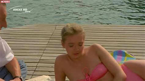 Naked Julia Biedermann in Ein Schloss am Wörthersee