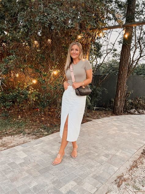 Hot Sexy Amanda West Bikini Pics