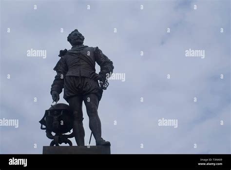 Sir Francis Drake Statue Plymouth Devon England Stock Photo Alamy
