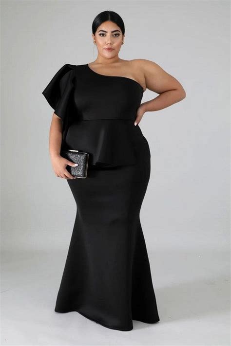 Полная модница | Вечерние платья, Широкое платье, Наряды для полных