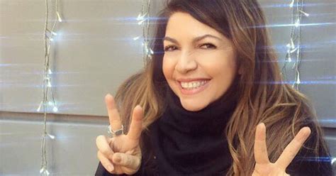 Cristina DAvena Si Gode Le Vacanze Il Bikini Finisce Su Instagram