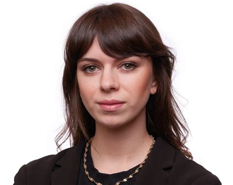 Nära sex av tio unga kvinnor har en tidsbegränsad anställning Dagens Arena