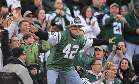 Famed Jets fan Fireman Ed talks potential comeback – Metro US