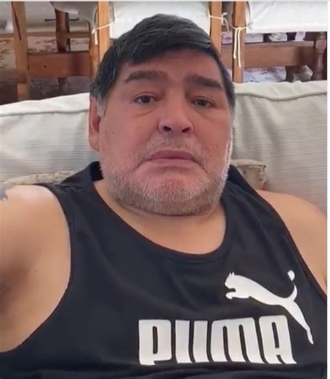 Diego Maradona hizo un video solidario y se emocionó al recordar su