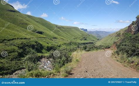 Road Through The Drakensberg Mountain Range Stock Image Image Of