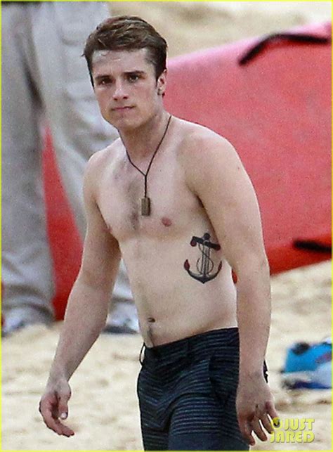 Josh Hutcherson Shirtless Frisbee Player Photo 2769862 Josh