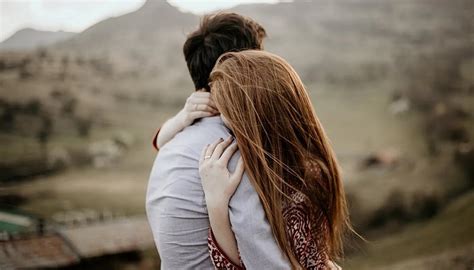 21 de enero: Día Internacional del Abrazo - Topic Magazine