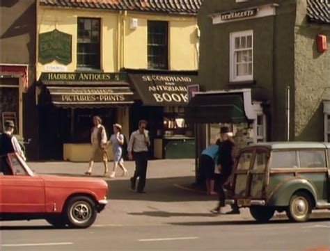 IMCDb Org 1957 Morris Minor 1000 Traveller In A Fatal Inversion 1992