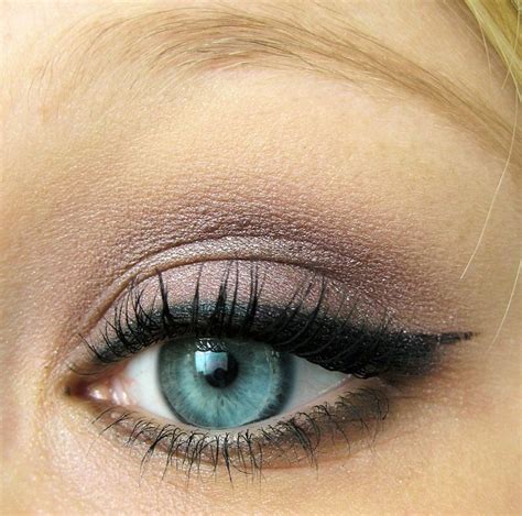 AMU mit MAC Shale | Mac eyeshadow, Mac makeup, Mac makeup eyeshadow