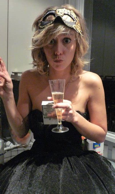 Enora Malagre Nude In Shoot Inconnu Cleavage Starsfrance