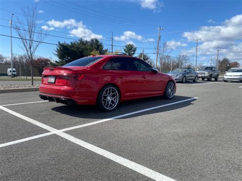 Audi S4 B9 Red Rohana Rfx11
