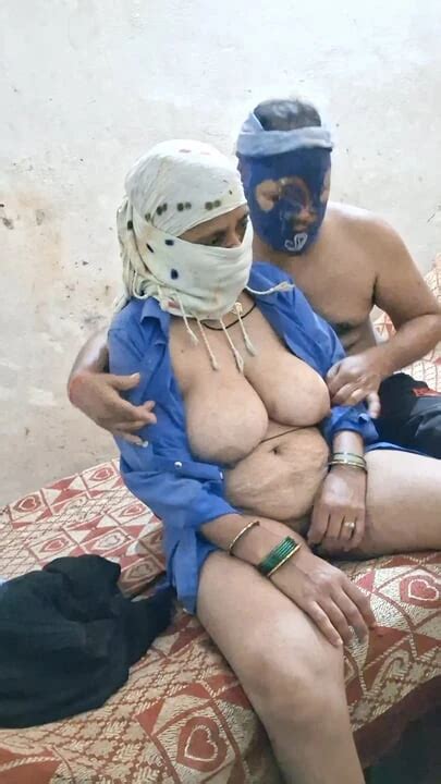 Desi Padosi Bhabhi Ke Sath Khuoob Chudai Indian Asian Porn Xhamster