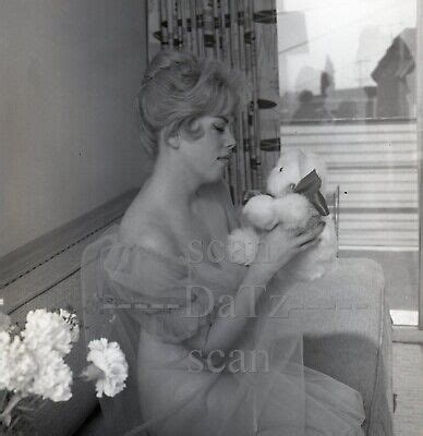 1950S VOGEL NEGATIVE BUSTY Blonde Pinup Girl Shirley Quimby Cheesecake