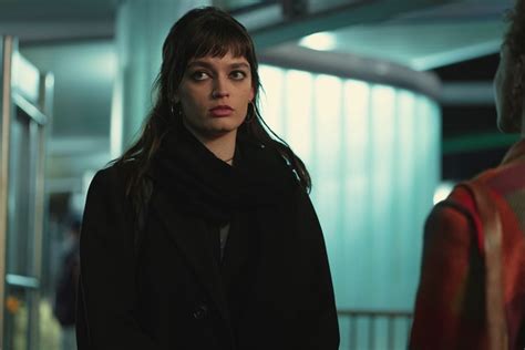 Sex Educations Maeve Gets The Character Arc Tvs Hot Bad Girls Deserve