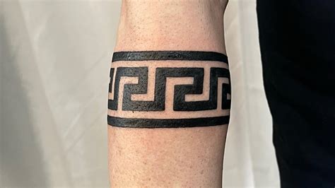 Cómo Pegar un Stencil de Brazalete Tattoo YouTube