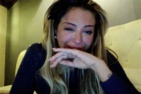 Shari Low Don T Get Caught In Eye Of Revenge Porn Storm Shari Low Daily Record