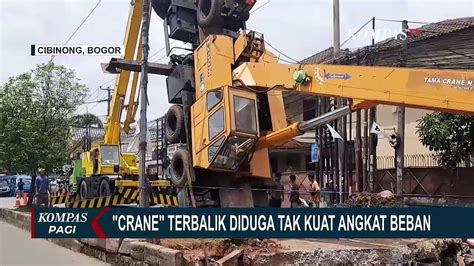 Diduga Tak Kuat Angkat Beban Crane Terbalik Di Lokasi Perbaikan Jalan