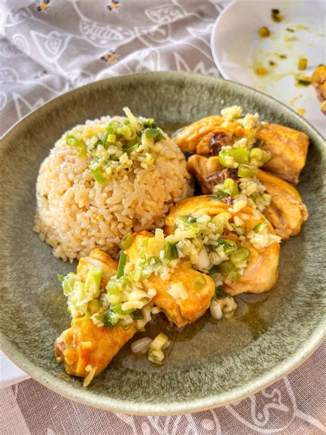 One Pot Hainanese Chicken Rice In A Rice Cooker 10 Days Of Cozy One