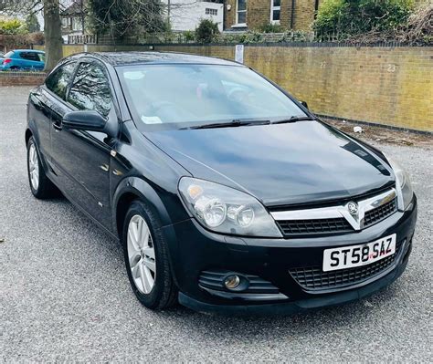 Black Vauxhall Astra 1 4l I 16v Sxi Sport Hatch 3dr In Teddington London Gumtree