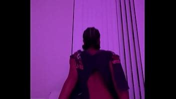 Follando a mi amiga después de que rompió con su novio XVIDEOS