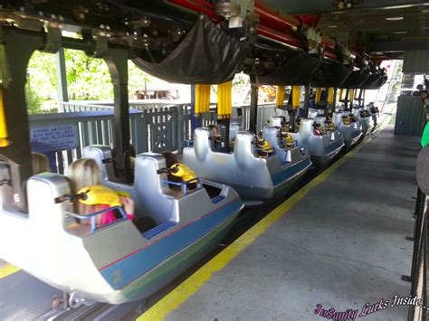 Insanity Lurks Inside Park Review Canadas Wonderland