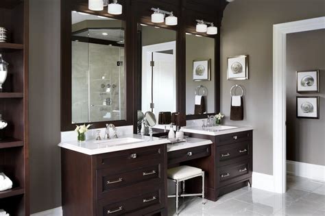 Столик в туалет - 23 фото