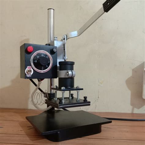 Jual Mesin Hot Press Emboss Kulit Dan Foil Silver Cm Jakarta Barat Natakaryaaa Tokopedia