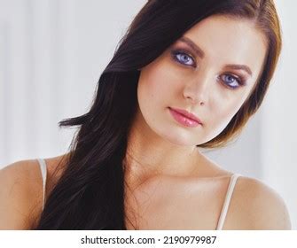 62 273 Beautiful Brunette Lying On Bed Images Stock Photos 3D Objects Vectors Shutterstock