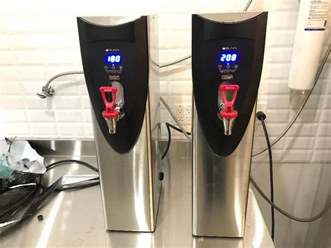 Bunn 43600 0003 H5X Element SST 5 Gallon Hot Water Machine 212 Degree Fahrenheit 240V