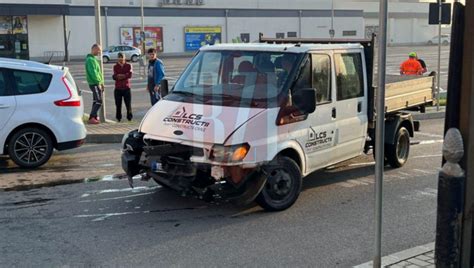 Incă un accident rutier în Iași Două autoturisme au fost implicate