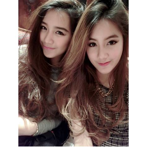 Loạt ảnh chụp với chị gái ruột chứng minh vẻ đẹp của hot girl Lào gốc Việt là do di truyền