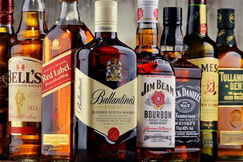 bouteilles de plusieurs marques de whisky americaines irlandaises