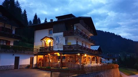 ALBERGO RONDINELLA Bewertungen Fotos Canale D Agordo Italien