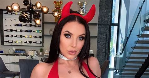 Onlyfans Model Dubbed Meryl Streep Of Porn Shares Strangest And Darkest Fan Requests Trendradars