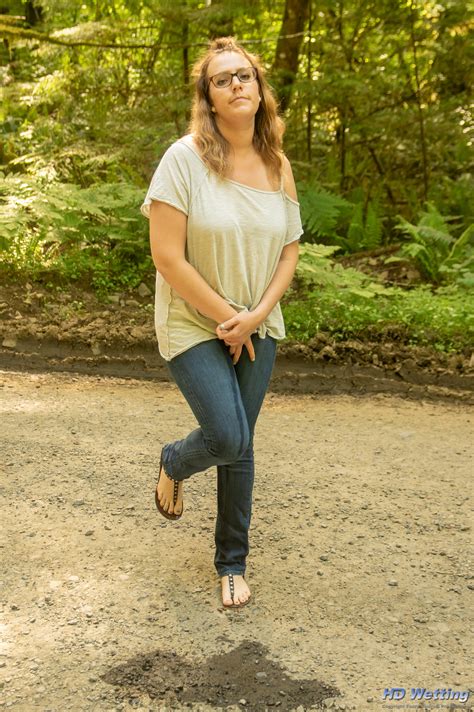 Photos- Alisha peeing in her jeans - Omorashi general - Omorashi