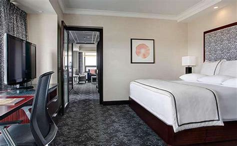 AMWAY GRAND PLAZA HOTEL, CURIO COLLECTION BY HILTON 4⋆ ::: GRAND RAPIDS