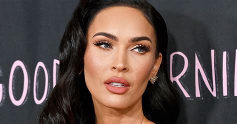 Very Hot Megan Fox In A Bikini No Mmakeup Close Up Of Her Flat Stomach And Huge Bust