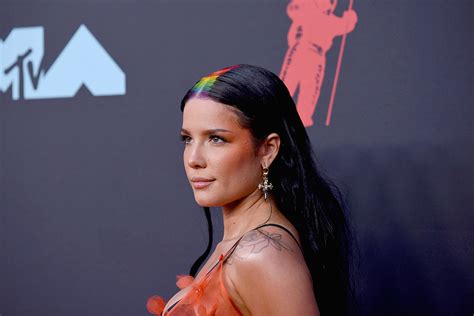 Halsey Shows Off Shaved Head In Viral Tiktok Video